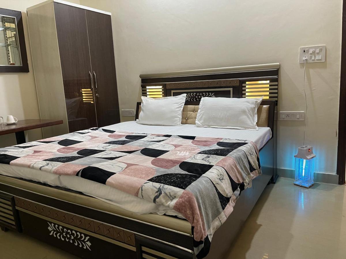 Homestay Comforts 500M From Amritsar Airport Экстерьер фото